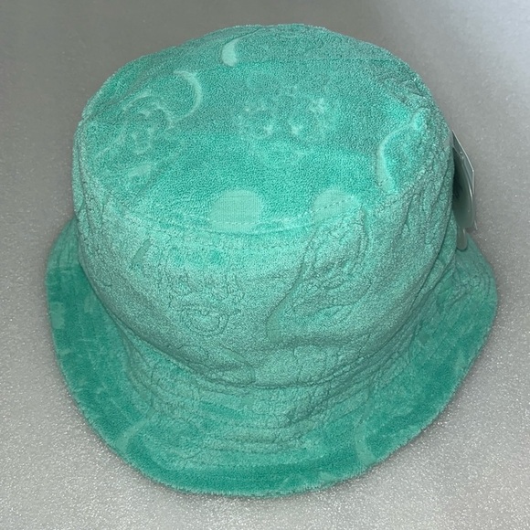 🆕 Disney Parks Bucket Hat Disney Characters Plush/Terry Green One Size - Picture 5 of 16